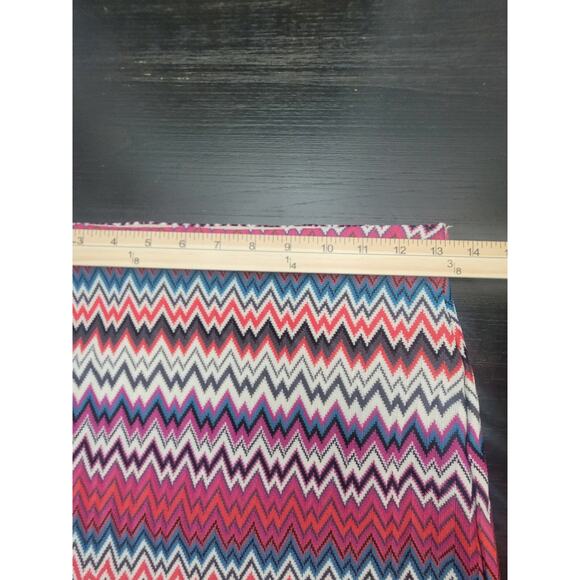 Womens Express Skirt Size XS Bodycon Multicolored Chevron Knit Mini - Picture 7 of 10